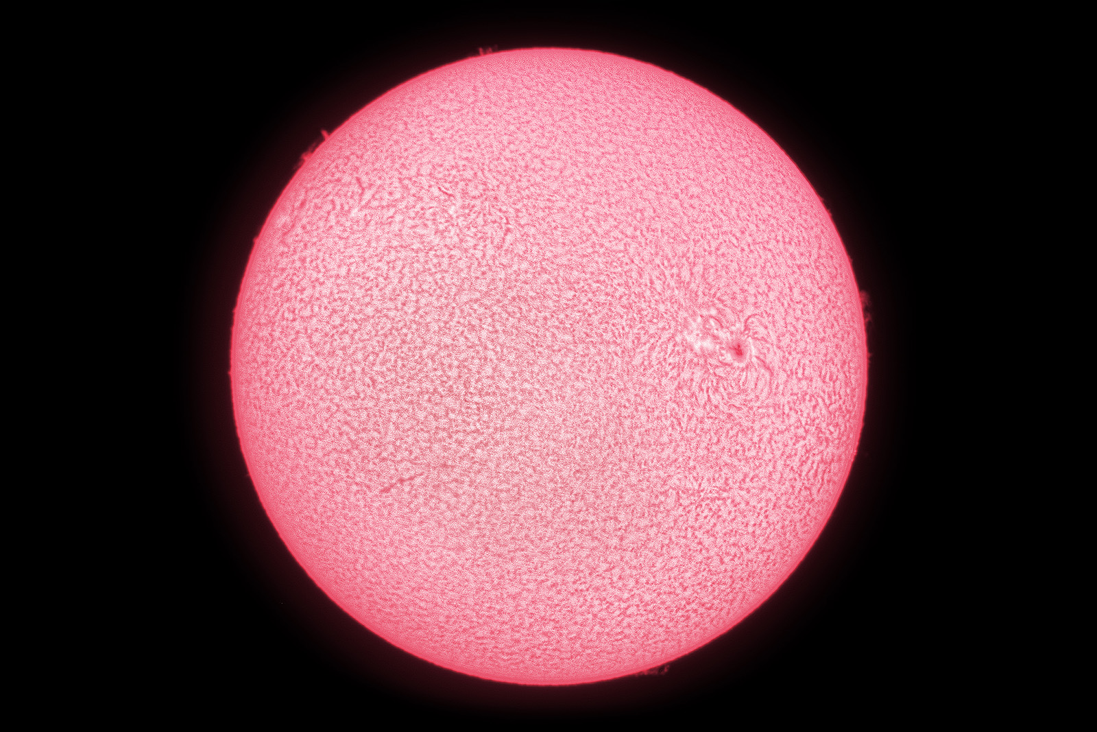 Povrch Slnka cez ďalekohľad LUNT